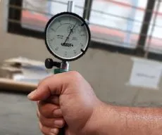 quality-check_Inspection With Bore Gauge quality-check_Inspection With Bore Gauge